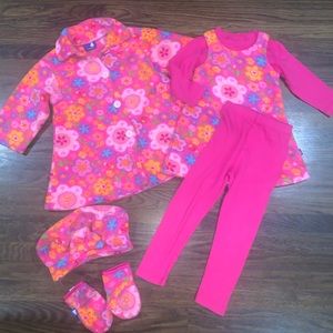 Wee Winter Woolies 6pc. jumper/coat/mittens/hat/top/leggings 2/3